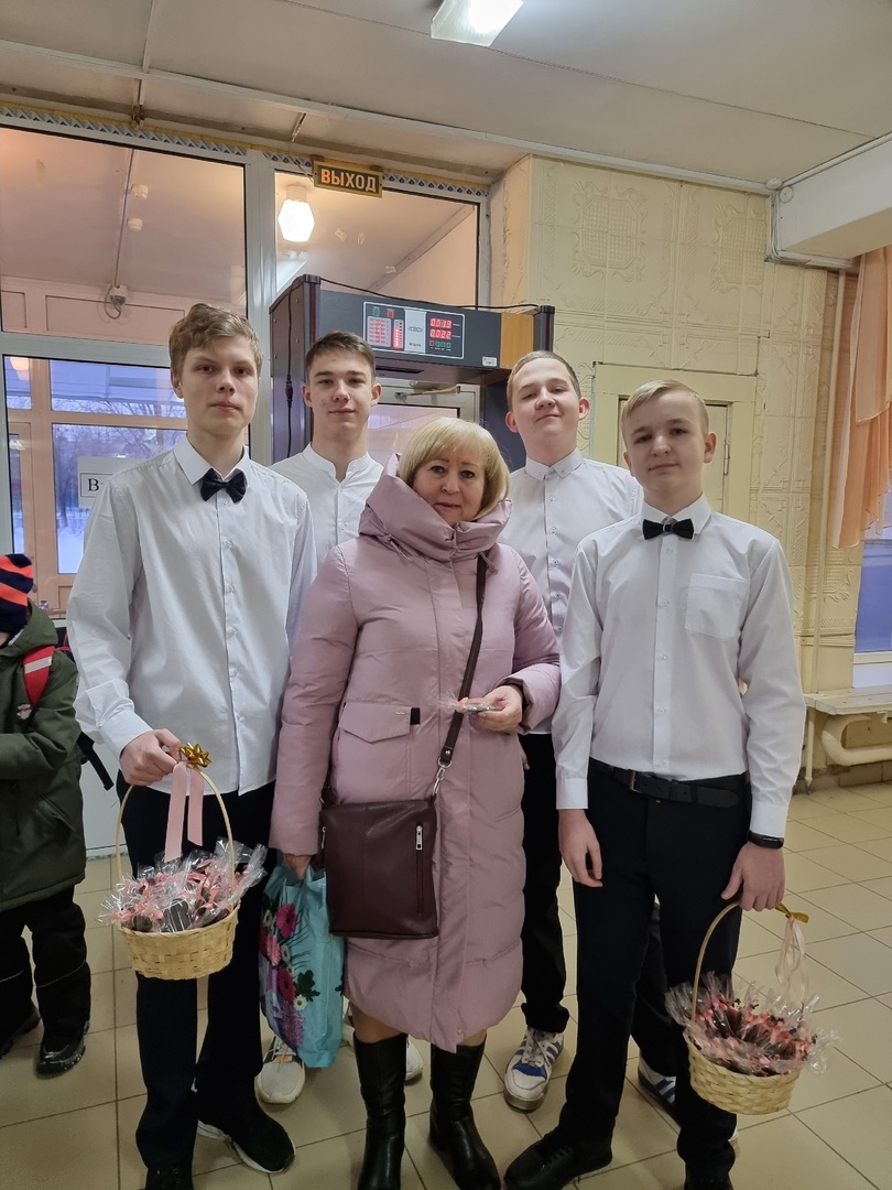 С ВЕСЕННИМ ПРАЗДНИКОМ 8 МАРТА